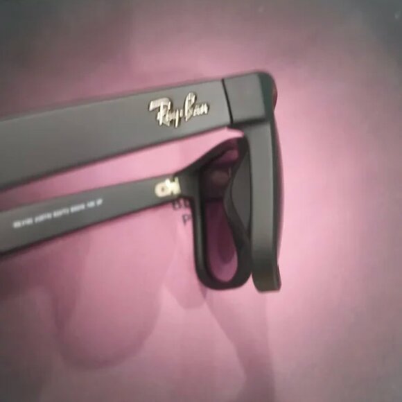 Ray-Ban RB4147 Polarized Square Sunglasses – Black Frame / Grey Lenses – Unisex - Picture 4 of 5